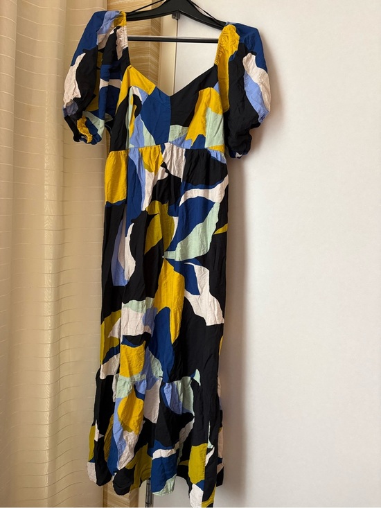 Nine West Dresses & Skirts - Nine West Abstract Colorblock Puff-Sleeve Maxi Dress